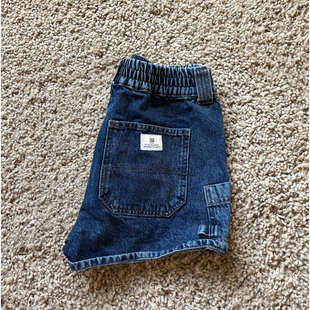 Urban Outfitters Skate Shorts Size Small